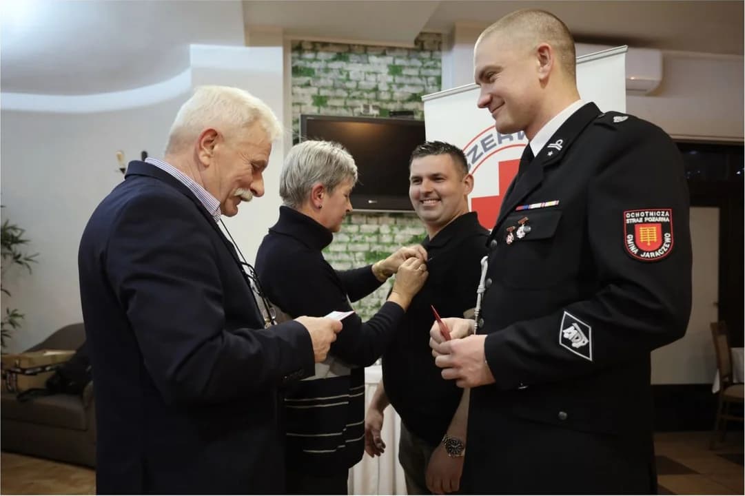 Wyróżniono najbardziej zasłużonych krwiodawców. Uroczystość w Klubie HDK w Jarocinie [ZDJĘCIA]