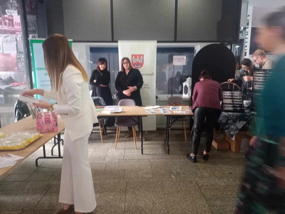 Pierwszy Jarociński Kongres Kobiet już dzisiaj w JOK Jarocin. Co w programie? [AKTUALIZACJE, ZDJĘCIA, SONDA] — zdjęcie 4 z 160