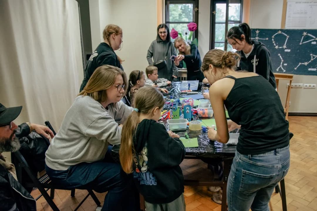 Kosmos, rock i darmowe zwiedzanie. Za nami wyjątkowa Noc Muzeów [ZDJĘCIA] — zdjęcie 2 z 52