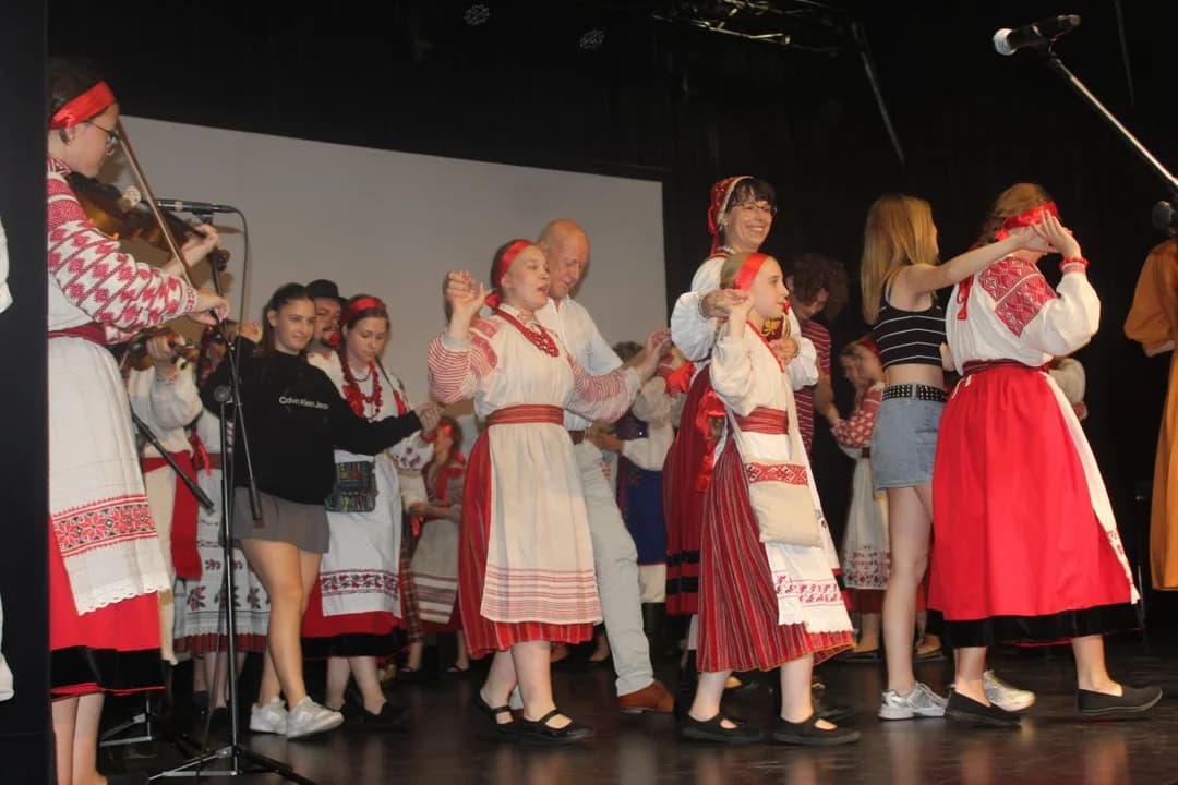 Zespoły z Macedonii, Ukrainy, Łotwy, Rumunii i Polski wystąpiły w Jarocinie [ZDJĘCIA] — zdjęcie 3 z 223