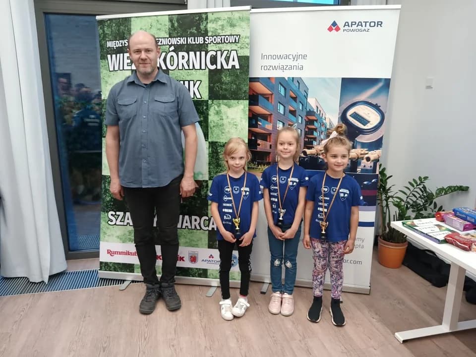 Warcabów o Puchar Apator Powogaz - Turniej 9 — zdjęcie 5 z 8