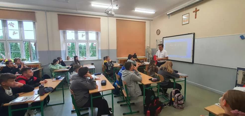 Szkoła w Mieszkowie w kolejnej edycji „Bezpiecznego przejazdu” — zdjęcie 2 z 5