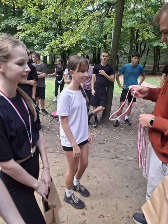 Mistrzostwa Zespołu Szkół Ponadpodstawowych nr 1 w Jarocinie w biegach przełajowych — zdjęcie 4 z 34