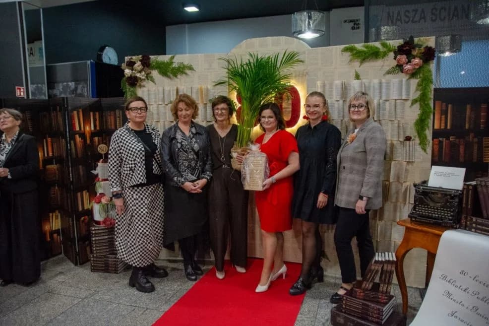 Dębowy jubileusz jarocińskiej biblioteki. 80 lat historii, pasji i ludzi z książką w ręku [ZDJĘCIA, SONDA] — zdjęcie 2 z 54