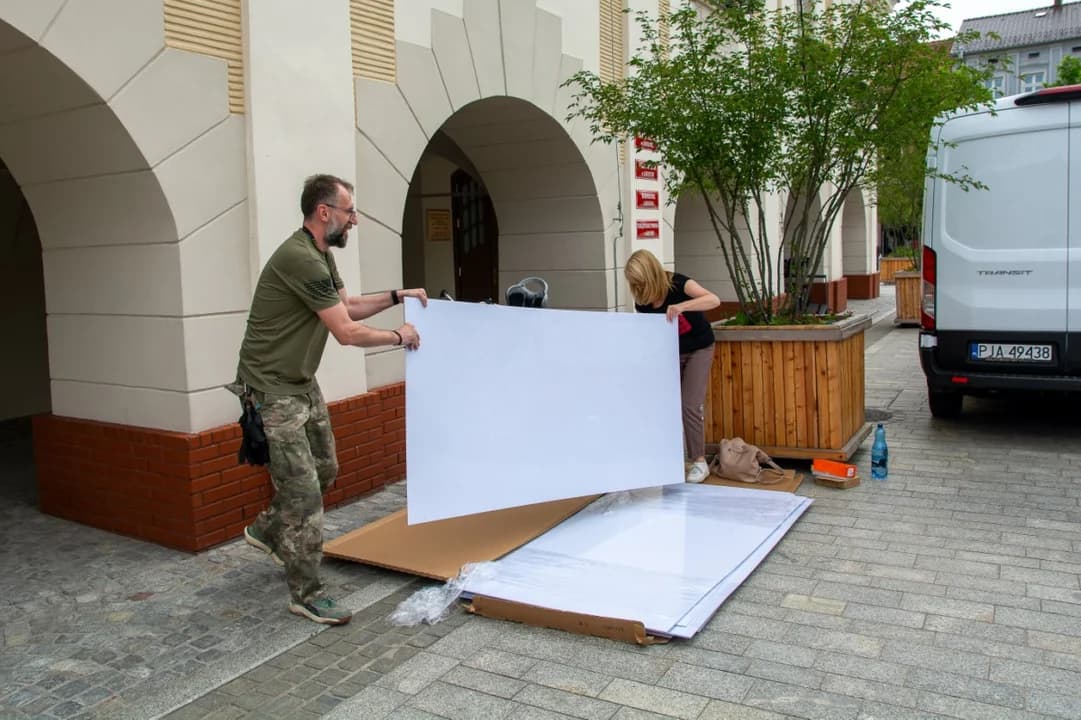 20 lat od PRL Festiwalu. Spotkanie w Spichlerzu Polskiego Rocka, wystawa na rynku w Jarocinie — zdjęcie 2 z 156