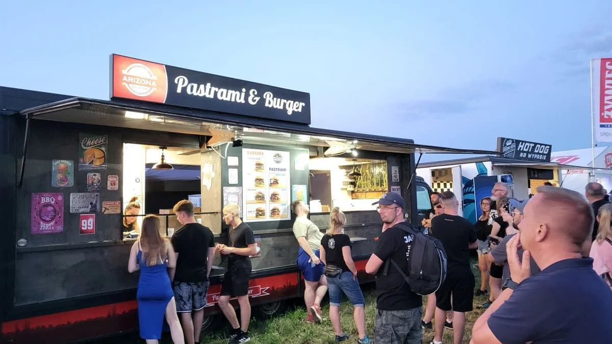 Strefa gastronomiczna na Jarocin Festiwal 2024