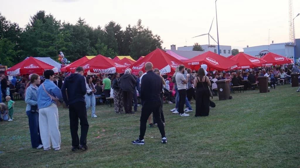 Noc Świętojańska w Gizałkach za nami! Grzegorz Hyży zachwycił publiczność [ZDJĘCIA] — zdjęcie 6 z 111