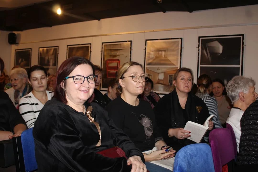 Spotkanie z Katarzyną Bosacką w Jarocinie — zdjęcie 2 z 60