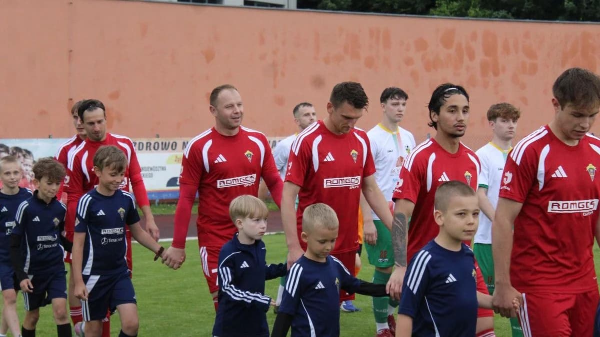 W 30. kolejce RedBox V ligi Jarota Jarocin podejmowała na własnym boisku Piasta Czekanów