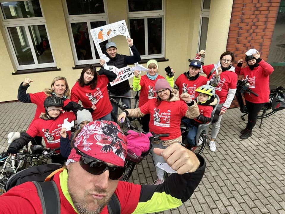 35 km na 35-lecie. Wyjątkowe urodziny „Gazety Jarocińskiej”. Niedzielne podchody z RoweLOVE Jarocin [ZDJĘCIA]