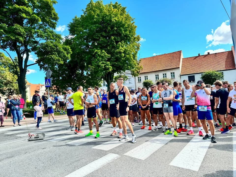Do tej pory na biegi zapisało się ponad 240 osób.