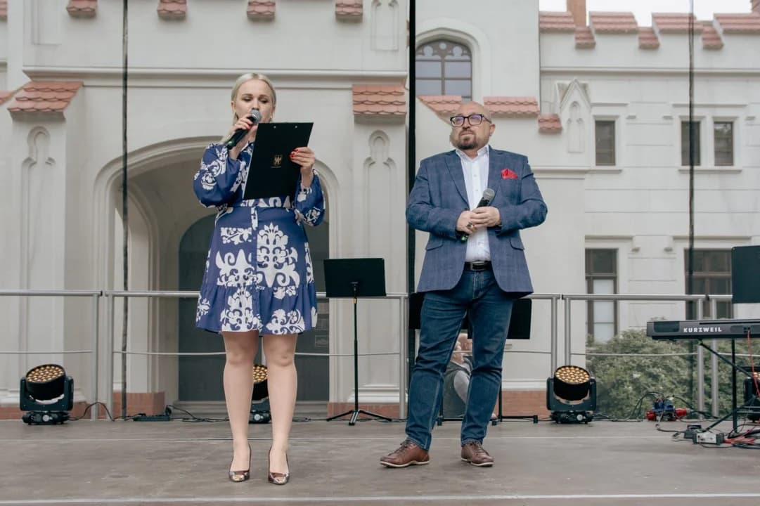 Muzyka, taniec i regionalne smaki. Tak wyglądała Biesiada Jarocińsko-Opoczyńska [ZDJĘCIA] — zdjęcie 4 z 60