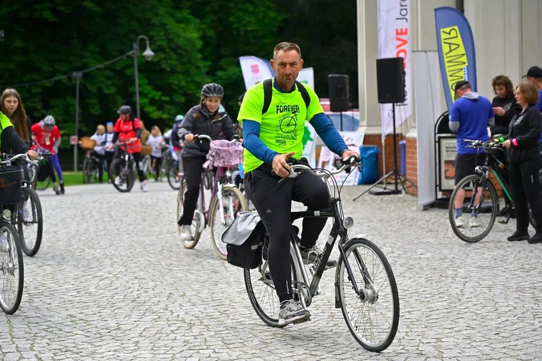 W tym roku wszyscy uczestnicy wydarzenia otrzymali w ramach wspisowe okolicznościowe koszulki i bidony od sponsora