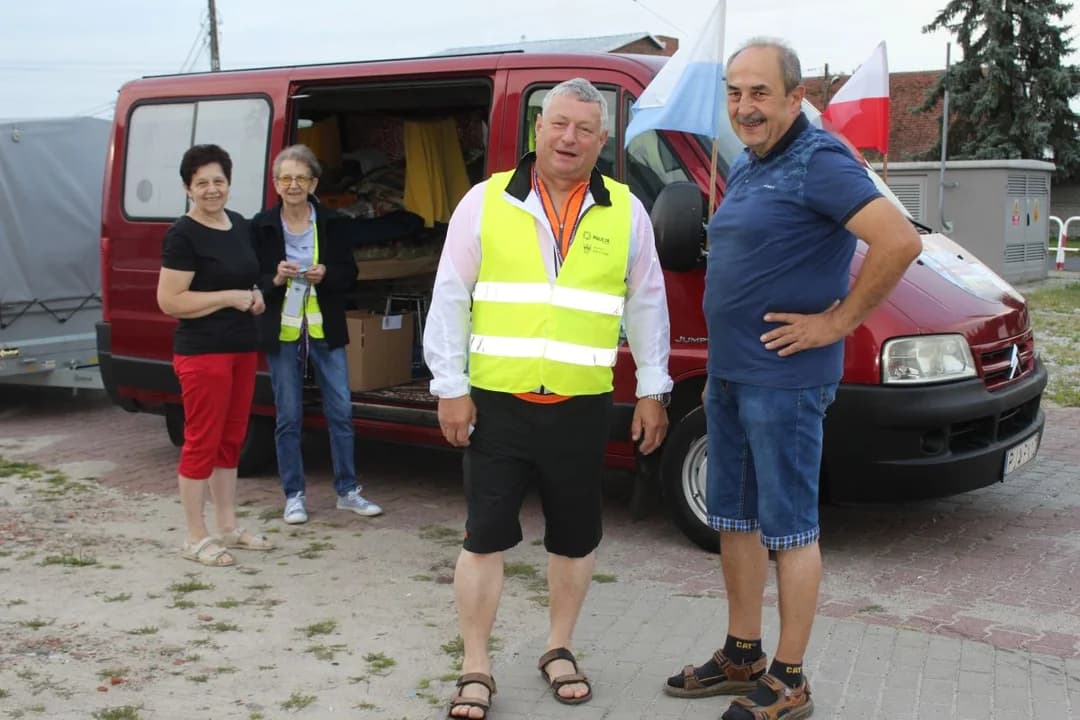 Grupa rowerowa z Jarocina jest już w drodze na Jasną Górę [ZDJECIA] — zdjęcie 5 z 77