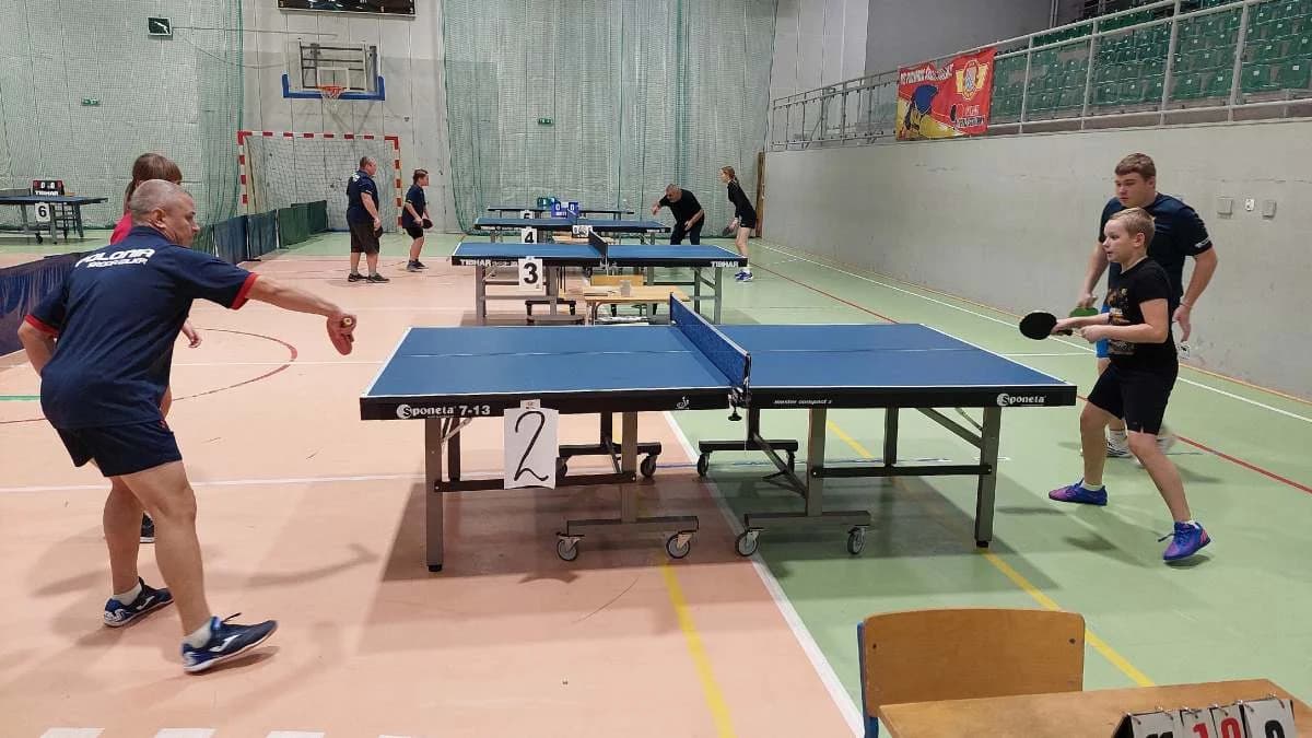 Mikołajkowy Turniej tenisa stołowego w Środzie Wielkopolskiej — zdjęcie 5 z 5
