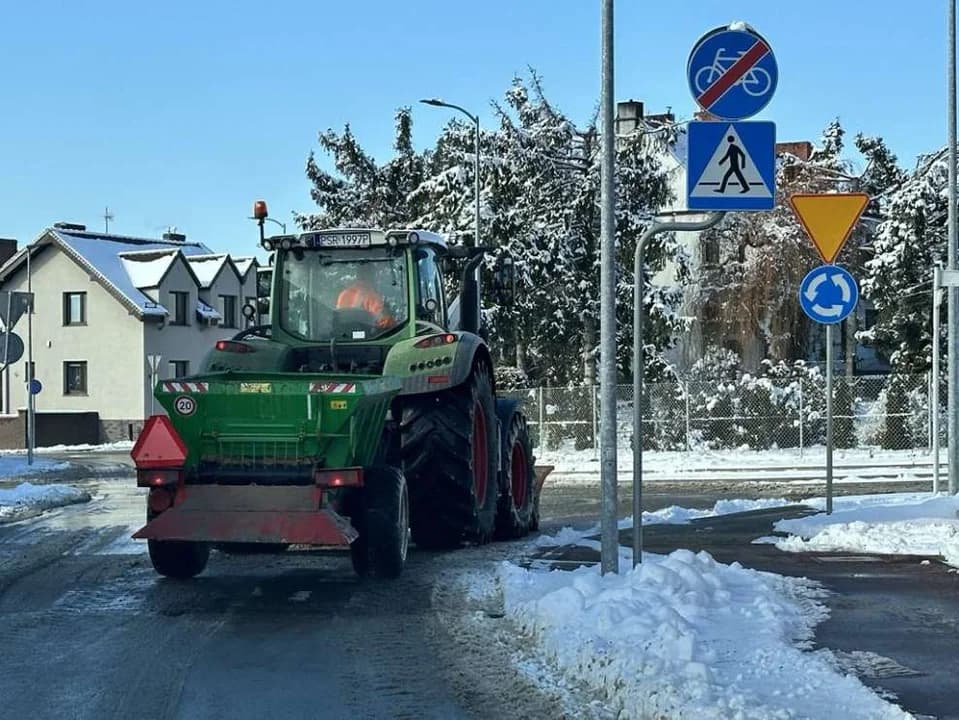 Przetarg na zimowe utrzymanie w gminie Jarocin — zdjęcie 1 z 6