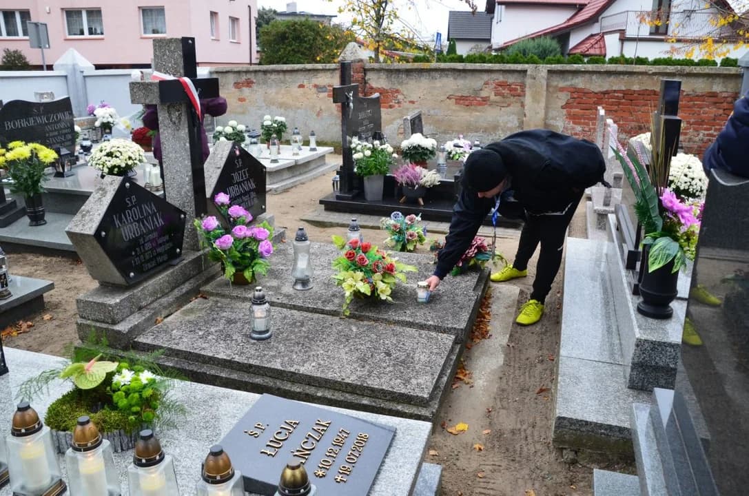Kolejnym odnowionym w ramach akcji grobem powstańca wielkopolskiego ma być miejsce pochówku Józefa Urbaniaka na cmentarzu parafialnym w Jarocinie — zdjęcie 4 z 15
