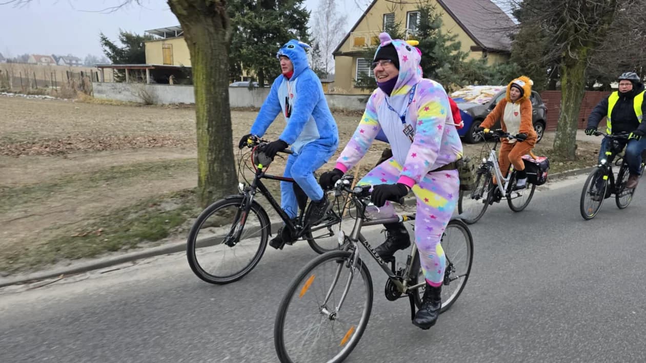Tygrys, jednorożec i... puszka WOŚP. Egzotyczny rajd przejechał przez powiat! [ZDJĘCIA]