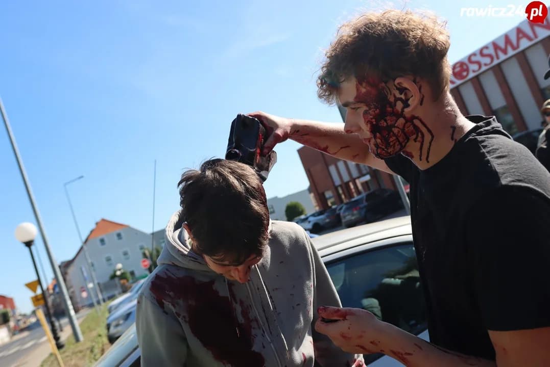 Duże zgrupowanie służb mundurowych i ratunkowych. Akcja również po sąsiedzku — zdjęcie 5 z 128