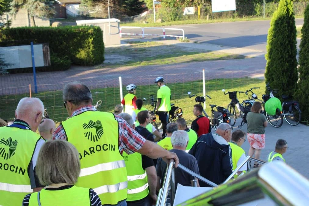 Rowerzyści z Jarocina wyruszyli dzisiaj w drogę na Jasną Górę [ZDJĘCIA]