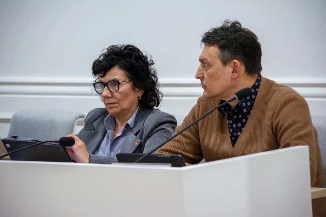 Jarocińscy radni podnieśli wynagrodzenie burmistrza. Ile będzie teraz zarabiała Urszula Wyremblewska-Korzyniewska? [ZDJĘCIA SONDA]