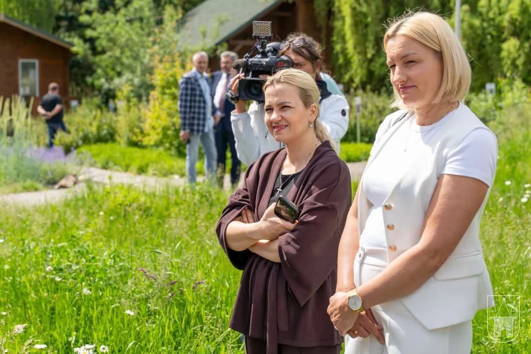 Wiceminister Rolnictwa i Rozwoju Wsi Małgorzata Gromadzka przyjechała do nas, żeby spotkać się z rolnikami i pszczelarzami.