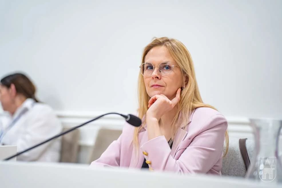 Jarocińscy radni podnieśli wynagrodzenie burmistrza. Ile będzie teraz zarabiała Urszula Wyremblewska-Korzyniewska? [ZDJĘCIA SONDA]