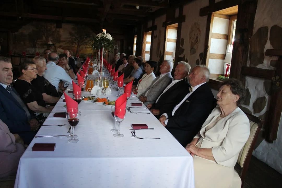 18 tysięcy dni razem. Wyjątkowa uroczystość Złotych Godów [ZDJĘCIA] — zdjęcie 5 z 69
