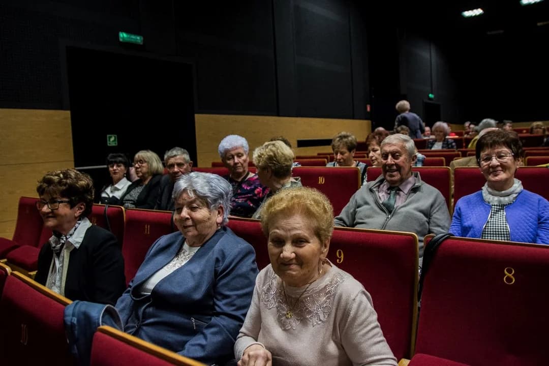 Gala z okazji Światowego Dnia Inwalidy w Jarocinie — zdjęcie 2 z 57