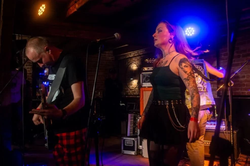 W Spichlerzu Jarocin odbył się koncert z okzji  20. edycji Punky Reggae Live — zdjęcie 2 z 60
