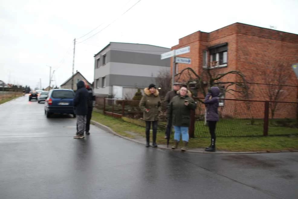 Zebranie w sprawie domniemanej farmy w Witaszycach — zdjęcie 4 z 17