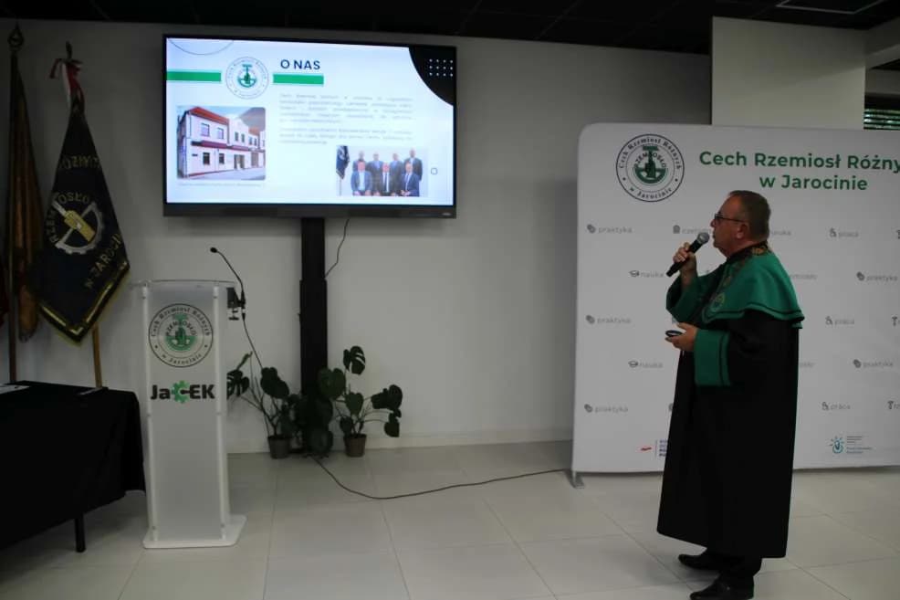 W Jarocinie odbyła się uroczysta ceremonia Wyzwolin Czeladniczych, czyli przejścia z ucznia na czeladnika [ZDJĘCIA, SONDA]