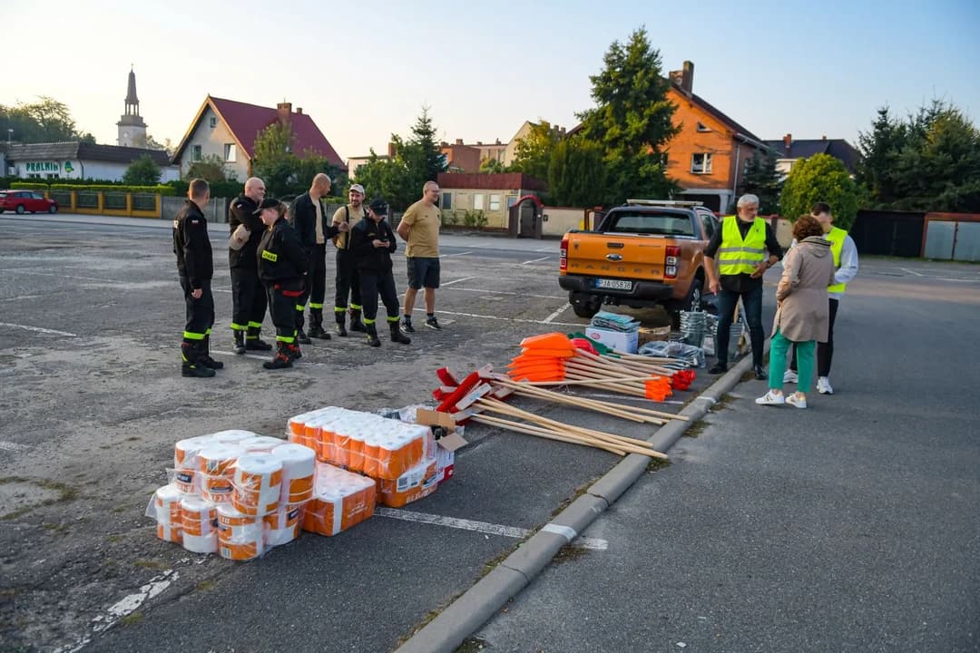 Jarocińscy strażacy jadą na pomoc mieszkańcom gminy Mysłakowice