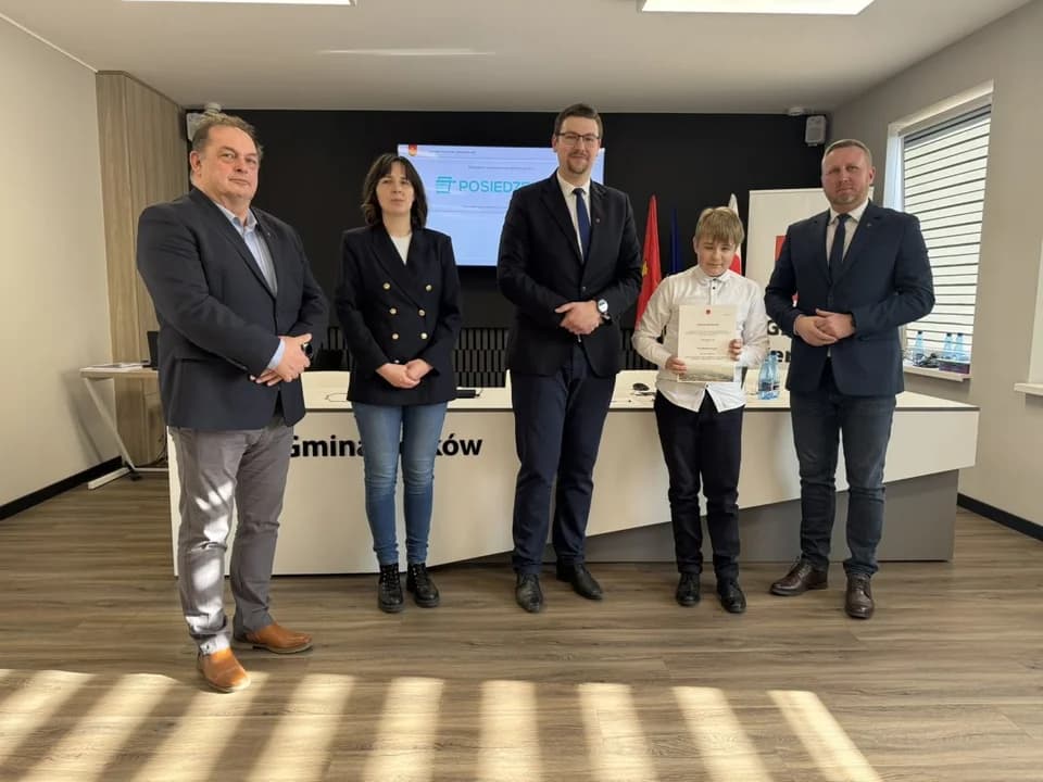 Młodzieżowa Rada Miejska w Żerkowie złożyła ślubowanie i wybrała władze. Wiceprzewodniczącą została córka burmistrza [ZDJĘCIA] — zdjęcie 3 z 19