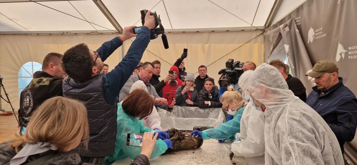 Kiedyś w tej kance noszono mleko. W czasie wojny ukryto w niej sztandar. Ma on związek z Jarocinem [ZDJĘCIA]