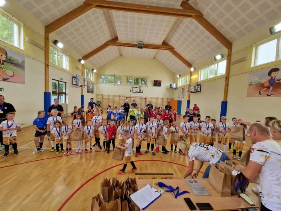 Sportowa rywalizacja i dobra zabawa towarzyszyły urodzinowemu turniejowi Essy Mieszków. Zobacz ZDJĘCIA