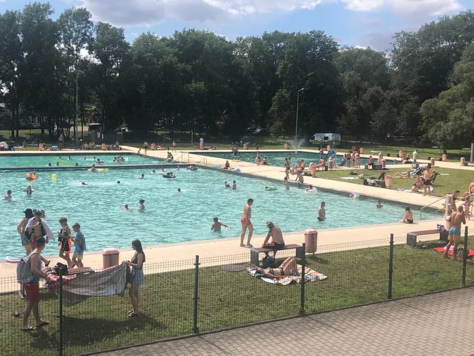 Za nieco ponad miesiąc wakacje. Baseny w Żerkowie są przygotowane do sezonu? [ZDJĘCIA] — zdjęcie 3 z 15