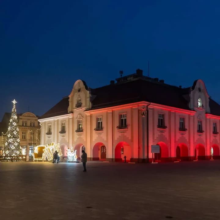 Iluminacja podświetlająca jarociński ratusz została nagrodzona — zdjęcie 4 z 7