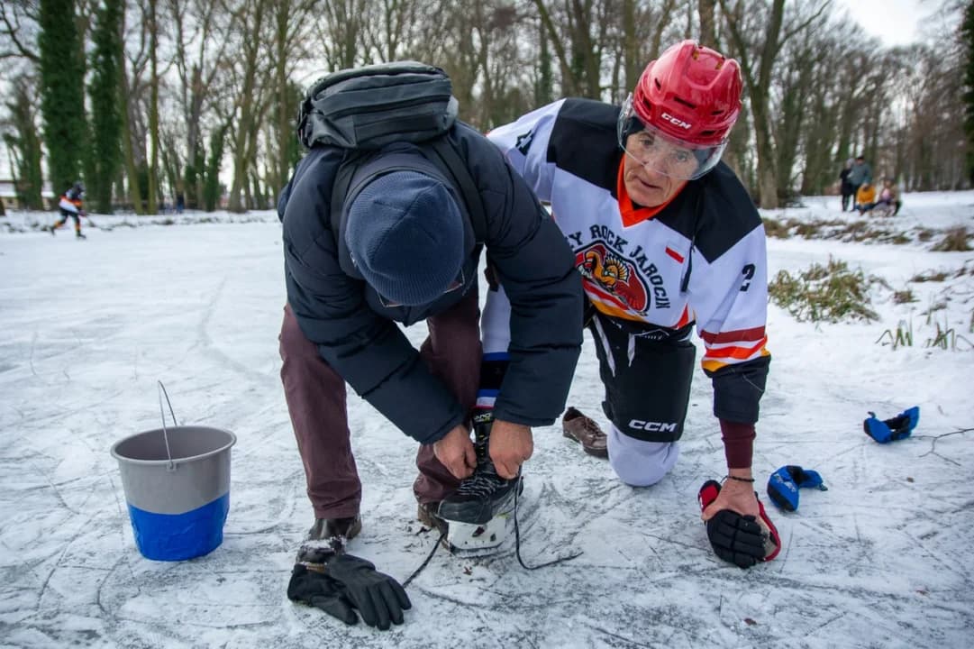 Wyjątkowy mecz hokeja w Jarocinie — zdjęcie 1 z 50