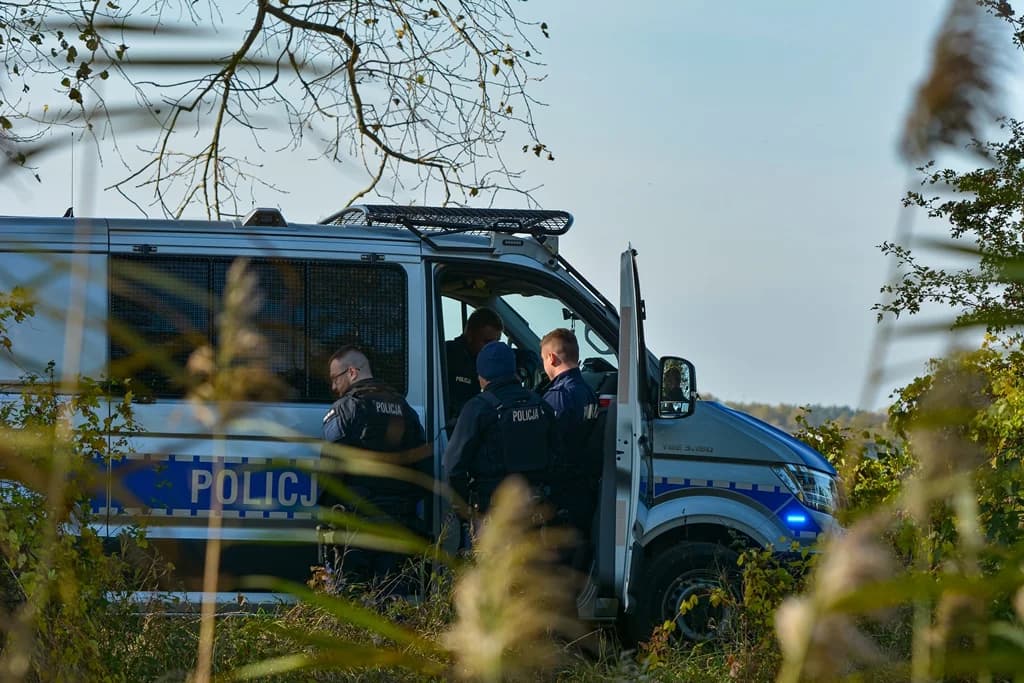 Katastrofa samolotu, uzbrojeni przestępcy i działania antyterrorystów - duże ćwiczenia policji i służb ratowniczych [ZDJĘCIA I FILM]