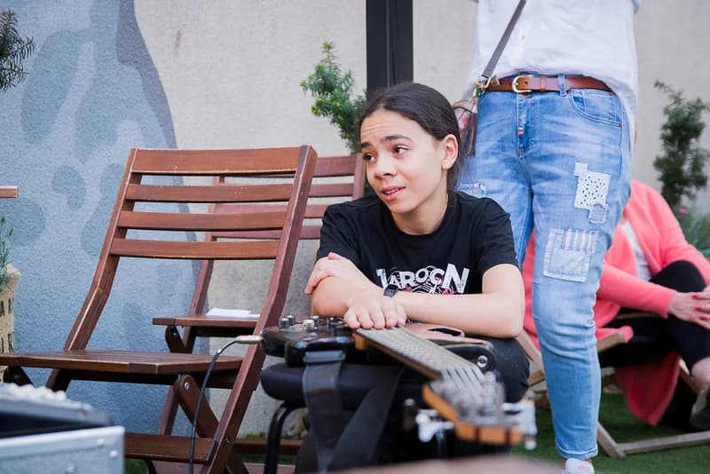 Na tarasie Filmowej w Jarocinie zagrali dla Antka i tegorocznych maturzystów — zdjęcie 3 z 37