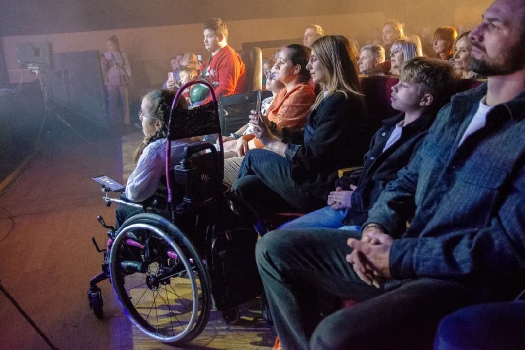 Koncert Filipa Mettlera w JOK Jarocin — zdjęcie 2 z 39
