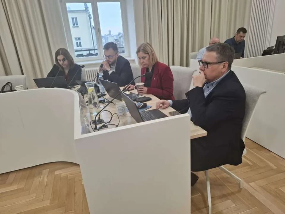 Przegrupowanie sił w Radzie Miejskiej w Jarocinie. Burmistrz pozbawiona większości. Kto, kogo zastąpił - podajemy SZCZEGÓŁY [SONDA] — zdjęcie 4 z 9