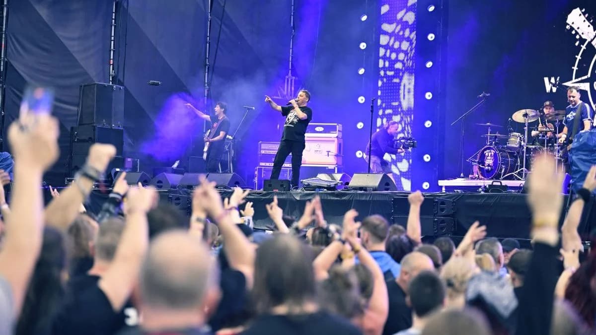 Tak bawiliście w błocie i deszczu podczas pierwszego dnia Jarocin Festiwal 2026