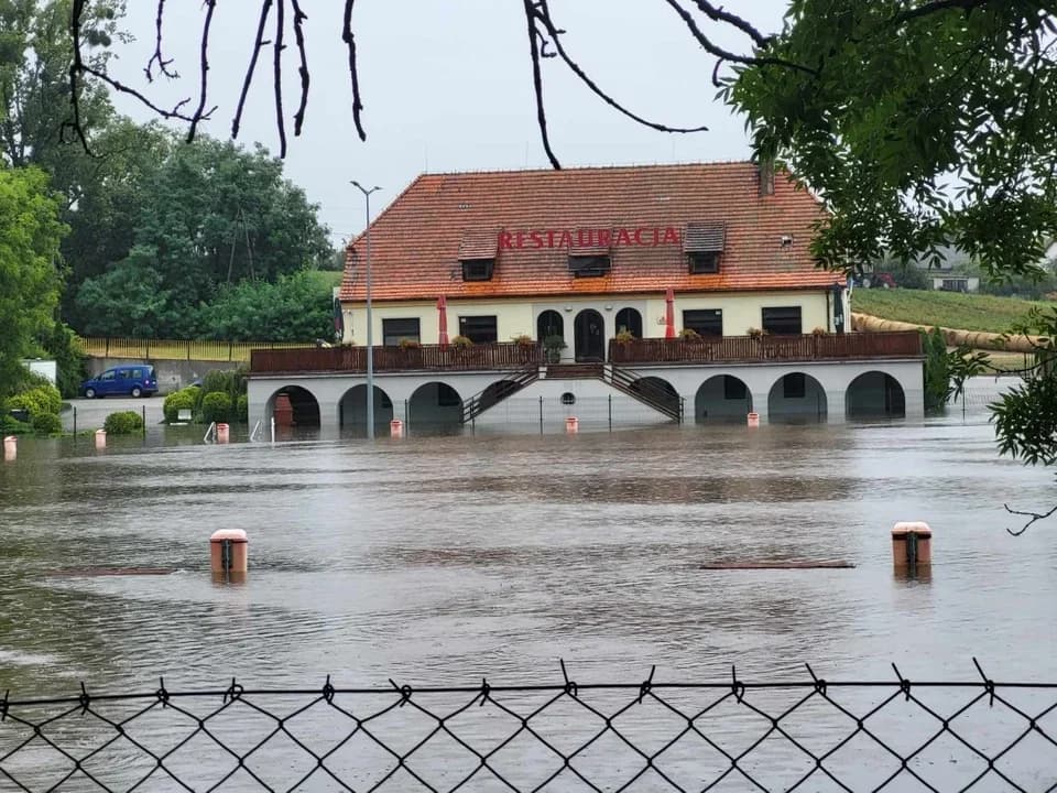 Za nieco ponad miesiąc wakacje. Baseny w Żerkowie są przygotowane do sezonu? [ZDJĘCIA] — zdjęcie 2 z 15