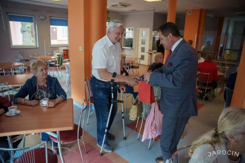Opaski dla seniorów w gminie Jarocin (rok 2022) — zdjęcie 3 z 7
