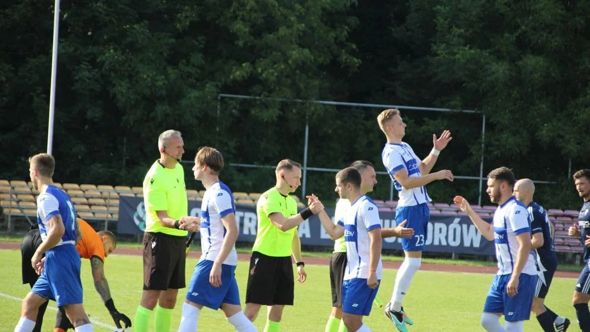 Udana inauguracja V ligi w wykonaniu Jaroty Jarocin [ZDJĘCIA] — zdjęcie 5 z 36