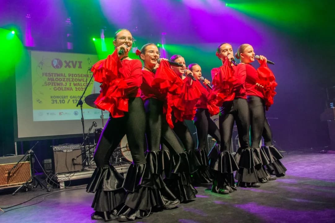 Festiwal Piosenki Młodzieżowej „Śpiewaj i walcz”- Golina — zdjęcie 2 z 132