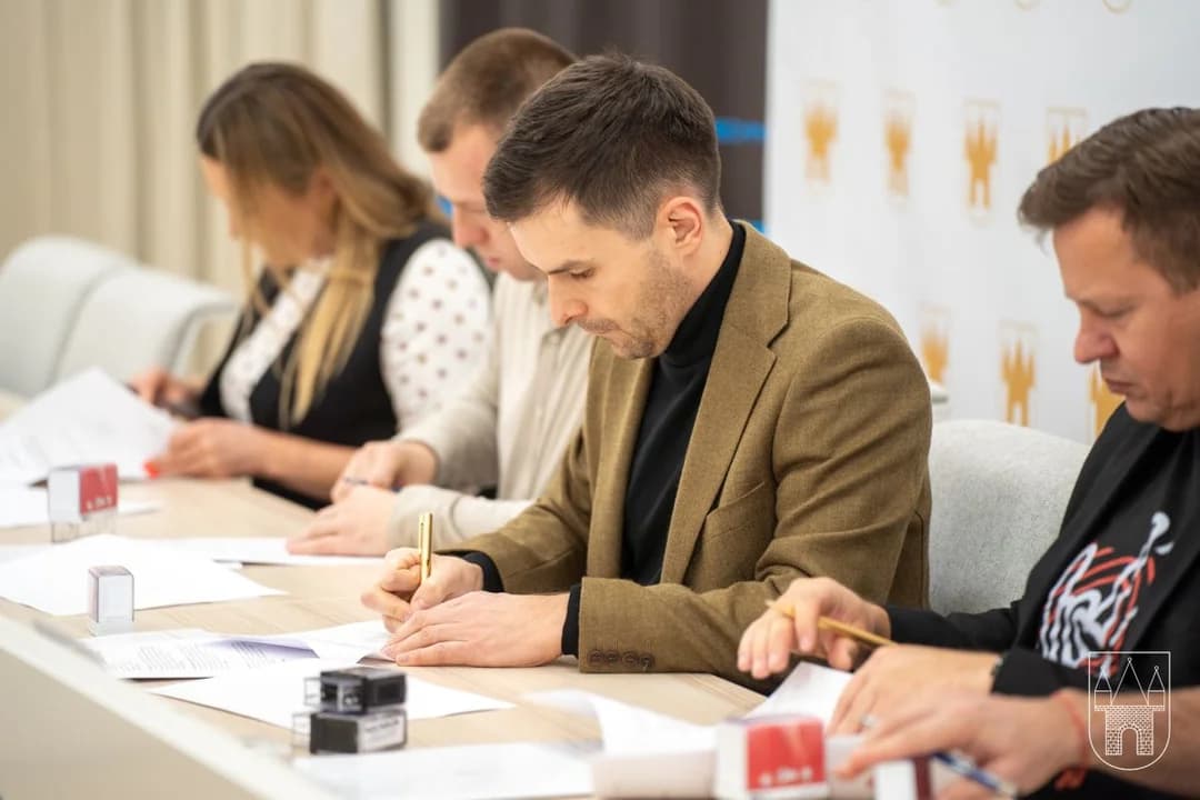 Dwa lata rządów - jaką ocenę dają burmistrzowi mieszkańcy, jaką radni? Jest piątka, ale i jedynka...