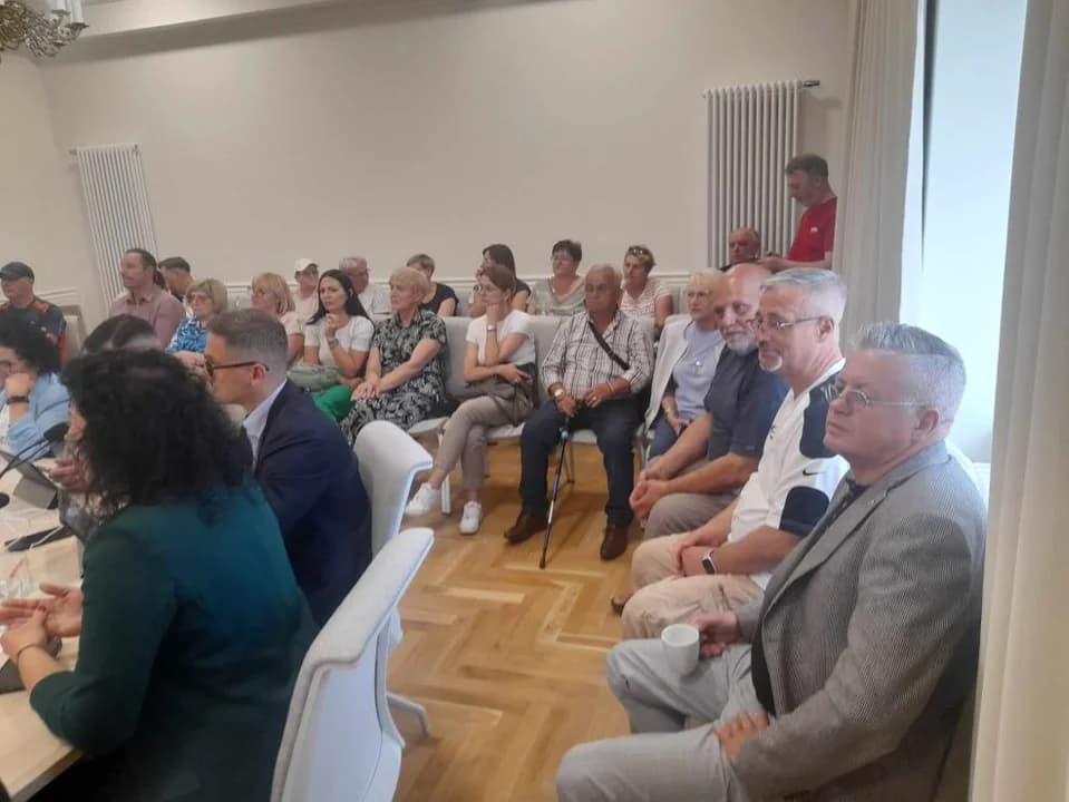Sesja Rady Miejskiej w Jarocinie (24 maja 2024 r.) — zdjęcie 2 z 87
